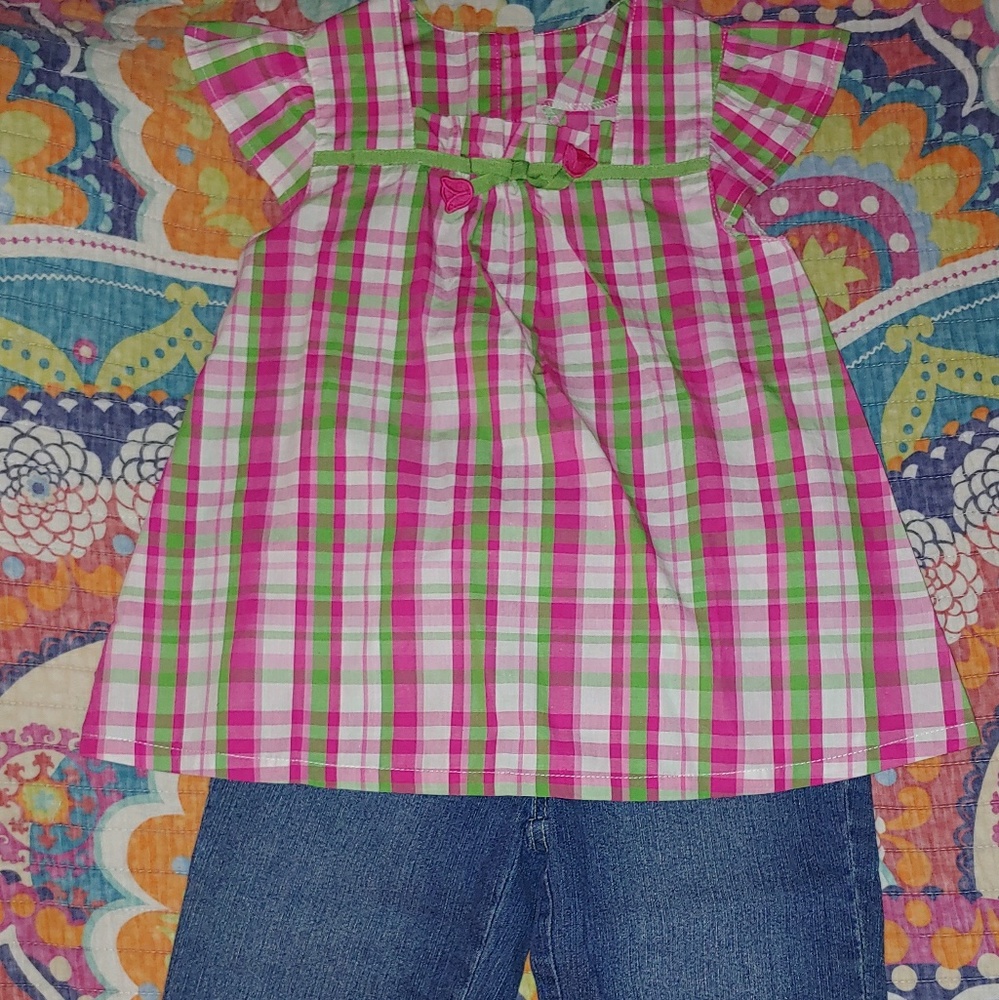 Cute Plaid Top with Capri Bottoms